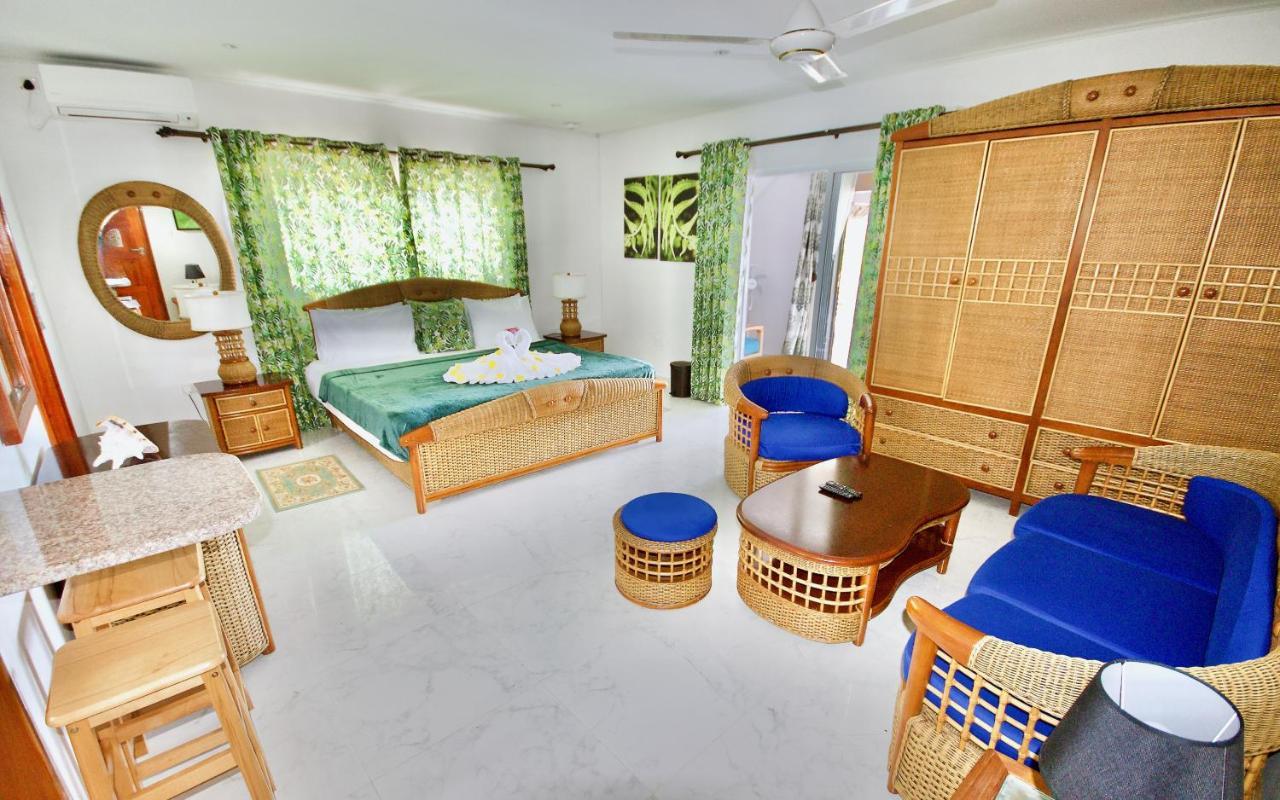 La Petite Maison And Sea Splash Hotel Baie Sainte Anne Ngoại thất bức ảnh